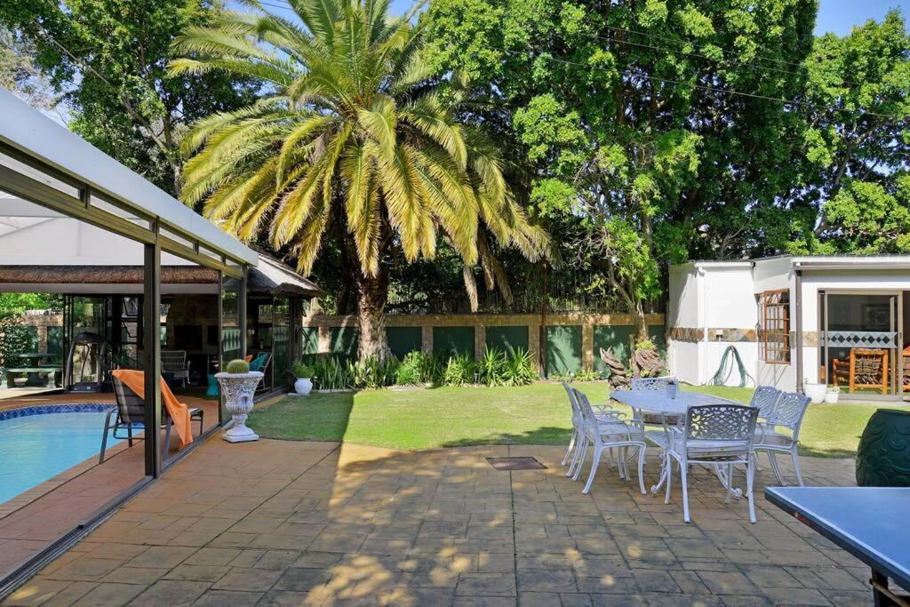 Mawethu Peaceful Garden With Covered Pool And Braai Area Кейптаун Екстериор снимка