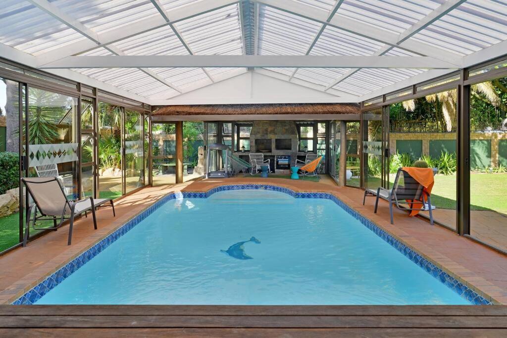 Mawethu Peaceful Garden With Covered Pool And Braai Area Кейптаун Екстериор снимка